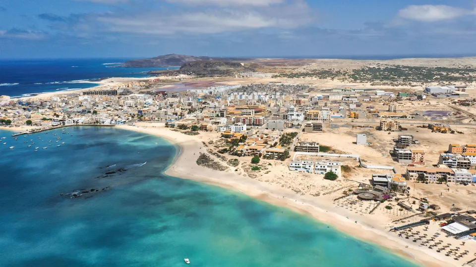 Dunes et paysage désertique à l’intérieur de Boa Vista