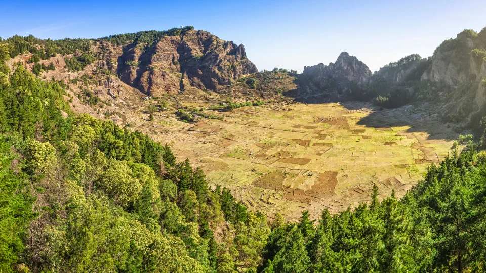Marché local sur l’île de Santo Antão au Cap-Vert avec produits agricoles