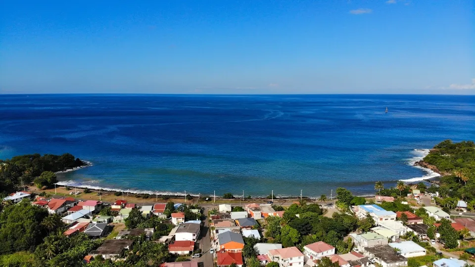 Marché local et scène de vie à Basse-Terre en Guadeloupe