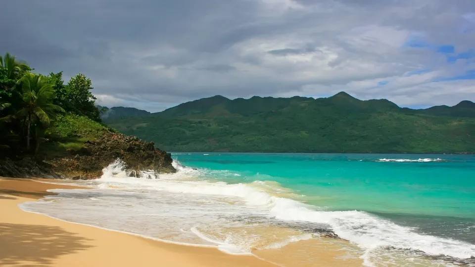Marché local et vie quotidienne dans un village de la péninsule de Samana